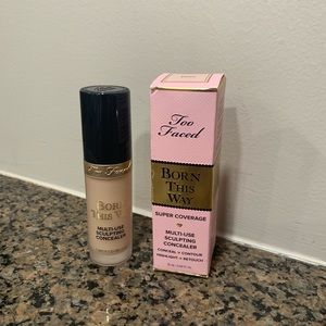 Too Faced Born this way concealer